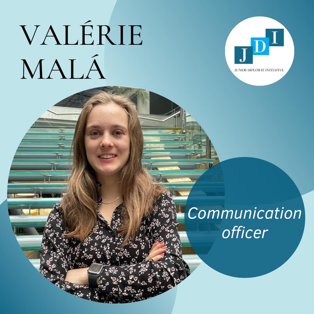Valérie is a first-year bachelor’s student at the VŠE majoring in International Studies and Diplomacy. She is one of our three new
members, becoming our Communication Officer.
She loves long distance running and cycling. When she isn’t spending her time outside, she likes reading – in Czech, English or Spanish, travelling or planning a new adventure in another foreign country.